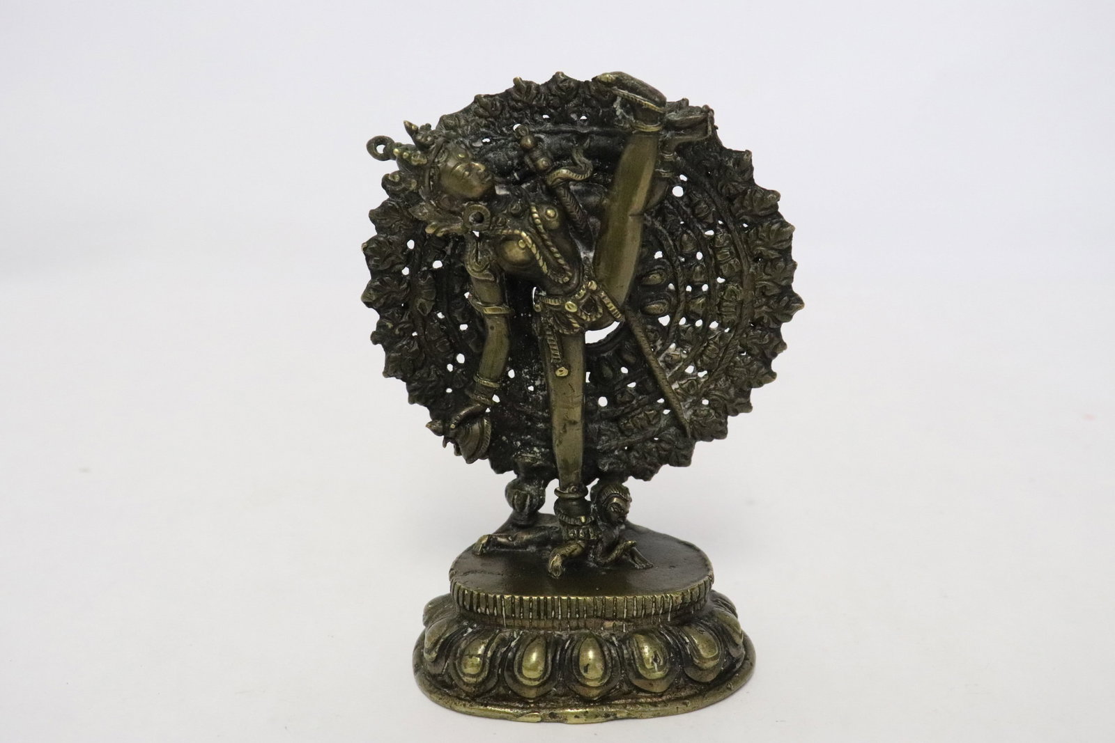 18th/19th century Nepal bronze sculpture of diety: 18th/19th century Nepal bronze sculpture of diety, 清十八至十九世紀尼泊爾青銅佛像, 4.2"H