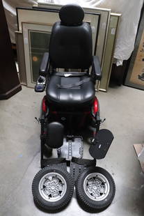 Quantum electric wheelchair with charger: Quantum electric wheelchair with charger, it works, 45.8"x28"x23"