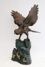 Fine bronze sculpture of eagle