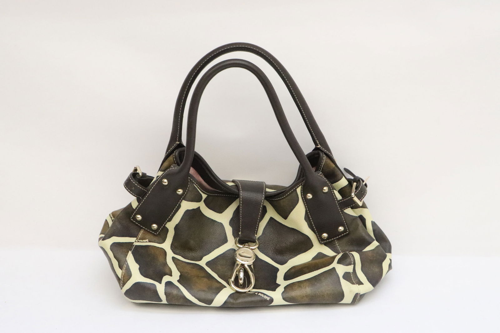 Dooney and Bourke lady's bag: Dooney and Bourke lady's bag, 10"x13.4"x5.8"