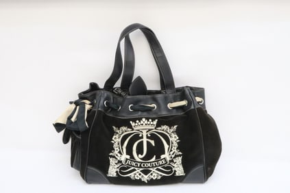 Lady's black tote bag