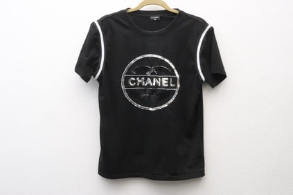 Lady's black T-shirt