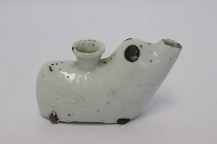 Vintage Korean iron red & white porcelain water dripper