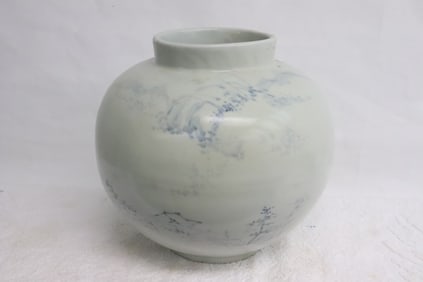 Large vintage Korean blue and white round jar