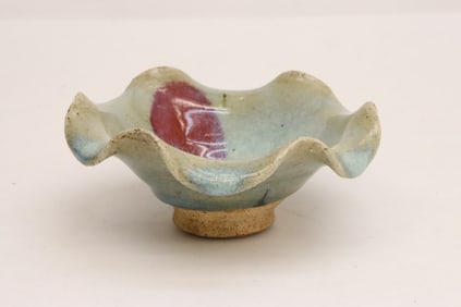 Song style bowl with fluted edge