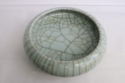 Large Chinese light celadon crackleware brush wash