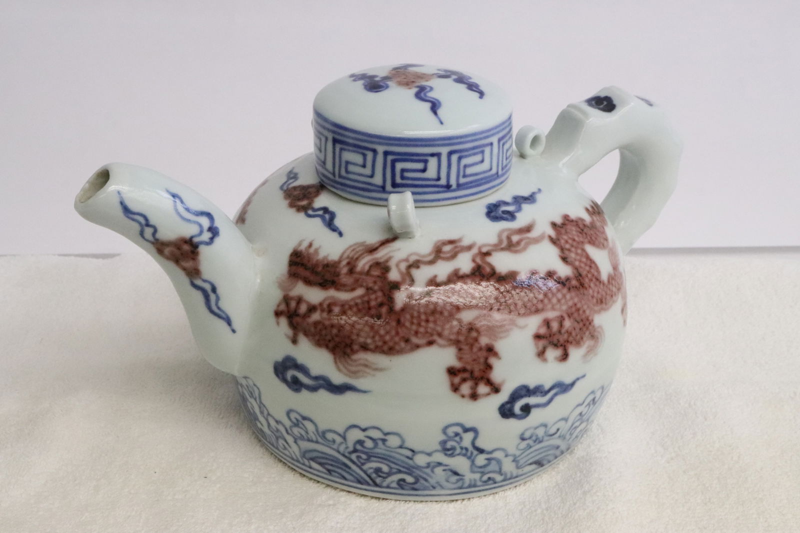 Chinese blue, red and white porcelain teapot (1 of 9)