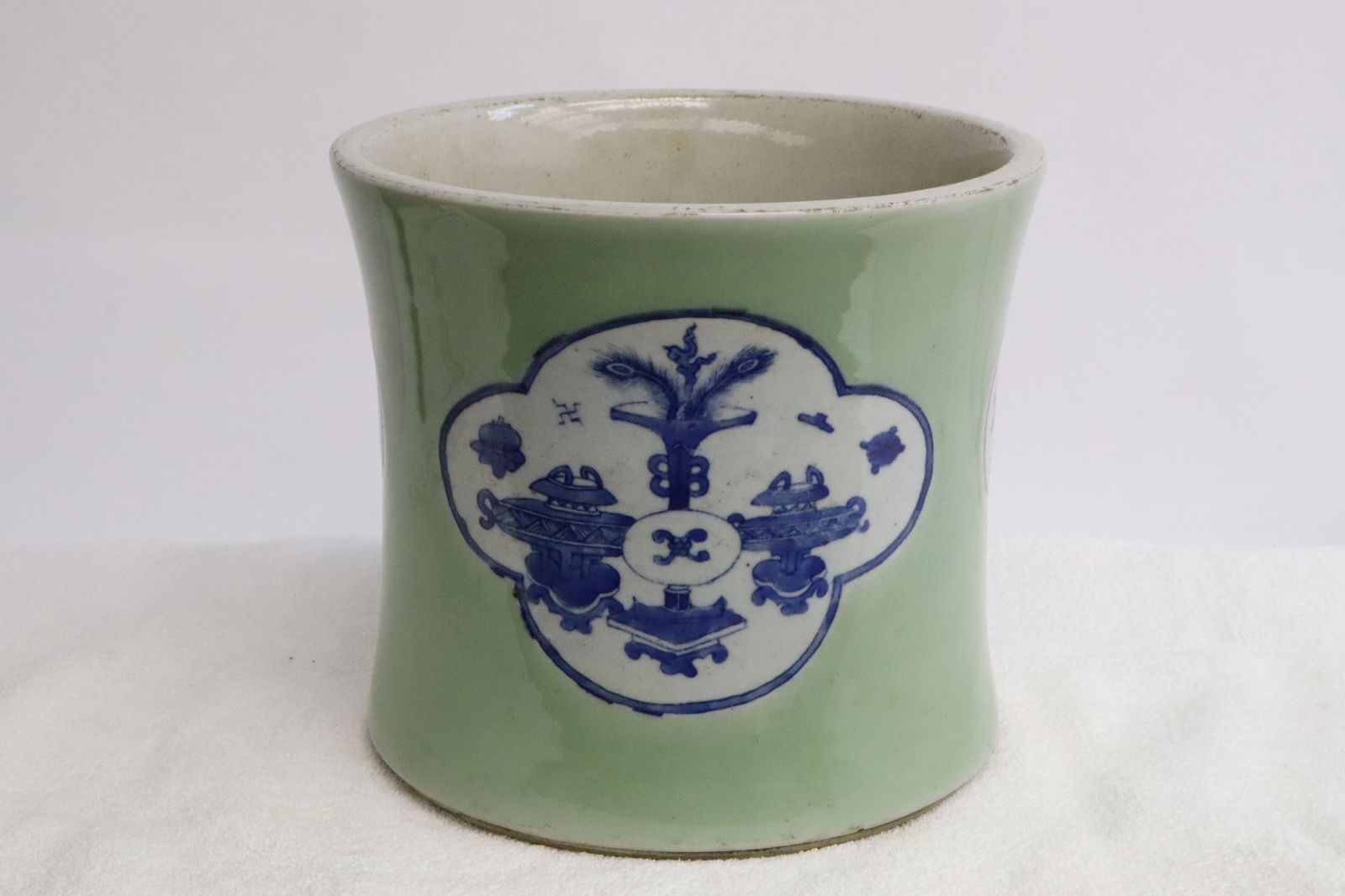 Large celadon porcelain brush holder (1 of 10)