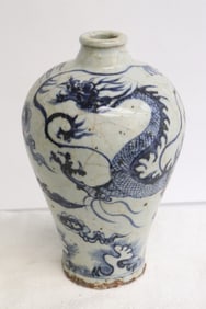 Chinese blue and white porcelain meiping