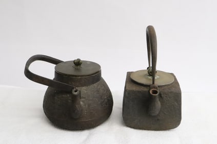 2 Chinese/ Japanese cast iron teapots
