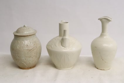 3 white porcelain jars