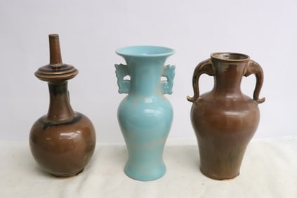3 vases