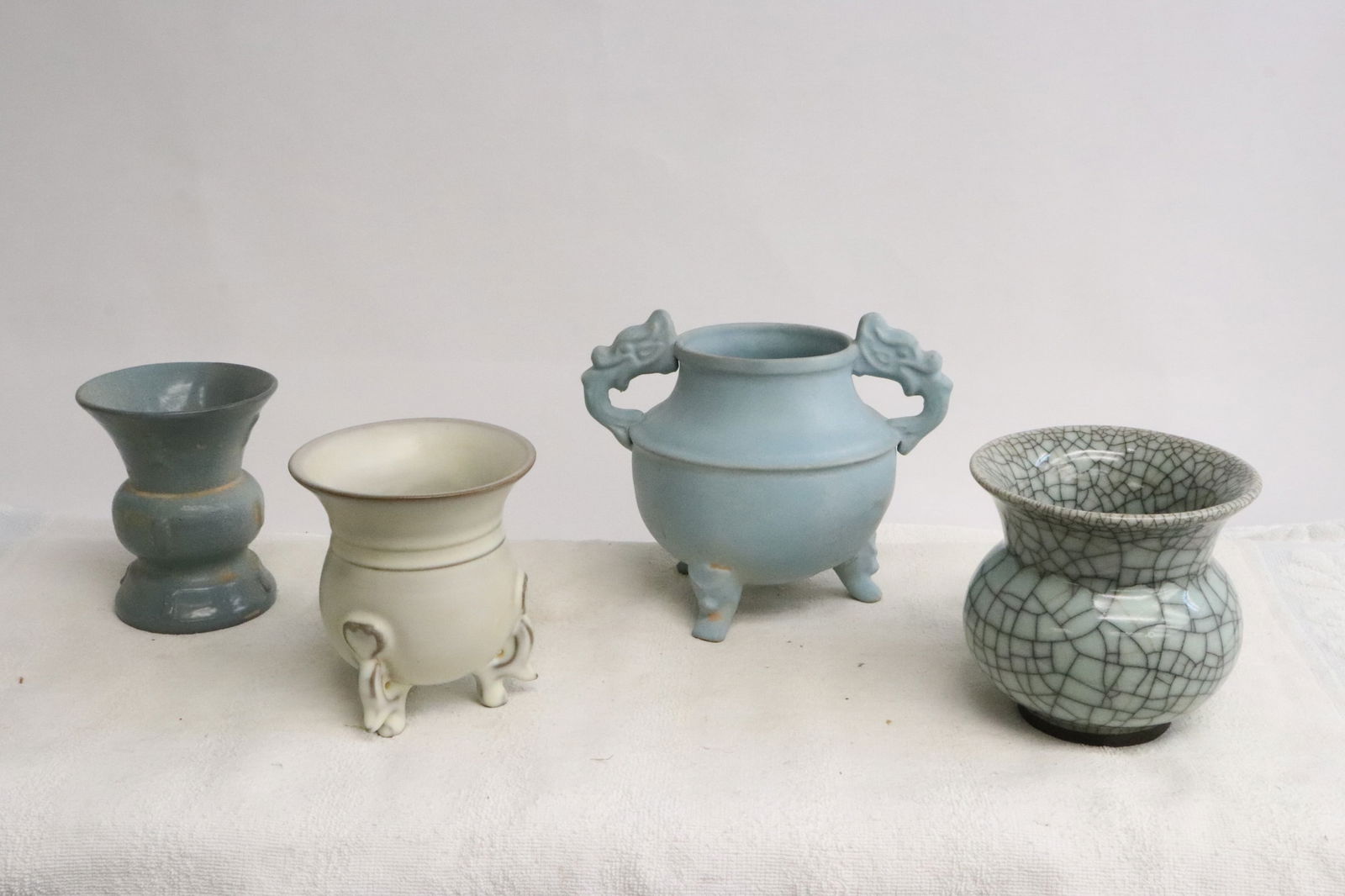 4 jars: 4 jars, 4.65"x3.7"dia - 6"x7.2"x5.3"