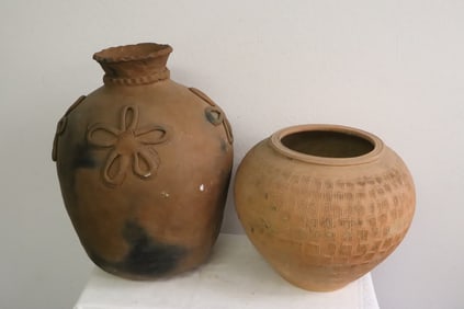 2 large native American pottery jars
