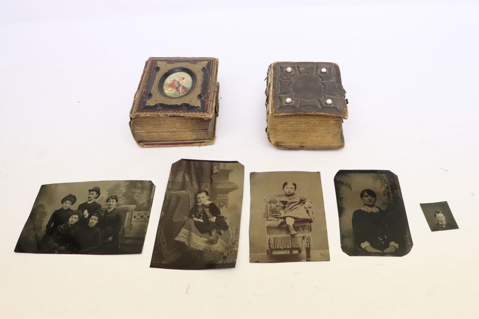 antique album w/ tin type photos, & 4 large tin type photos (1 of 10)