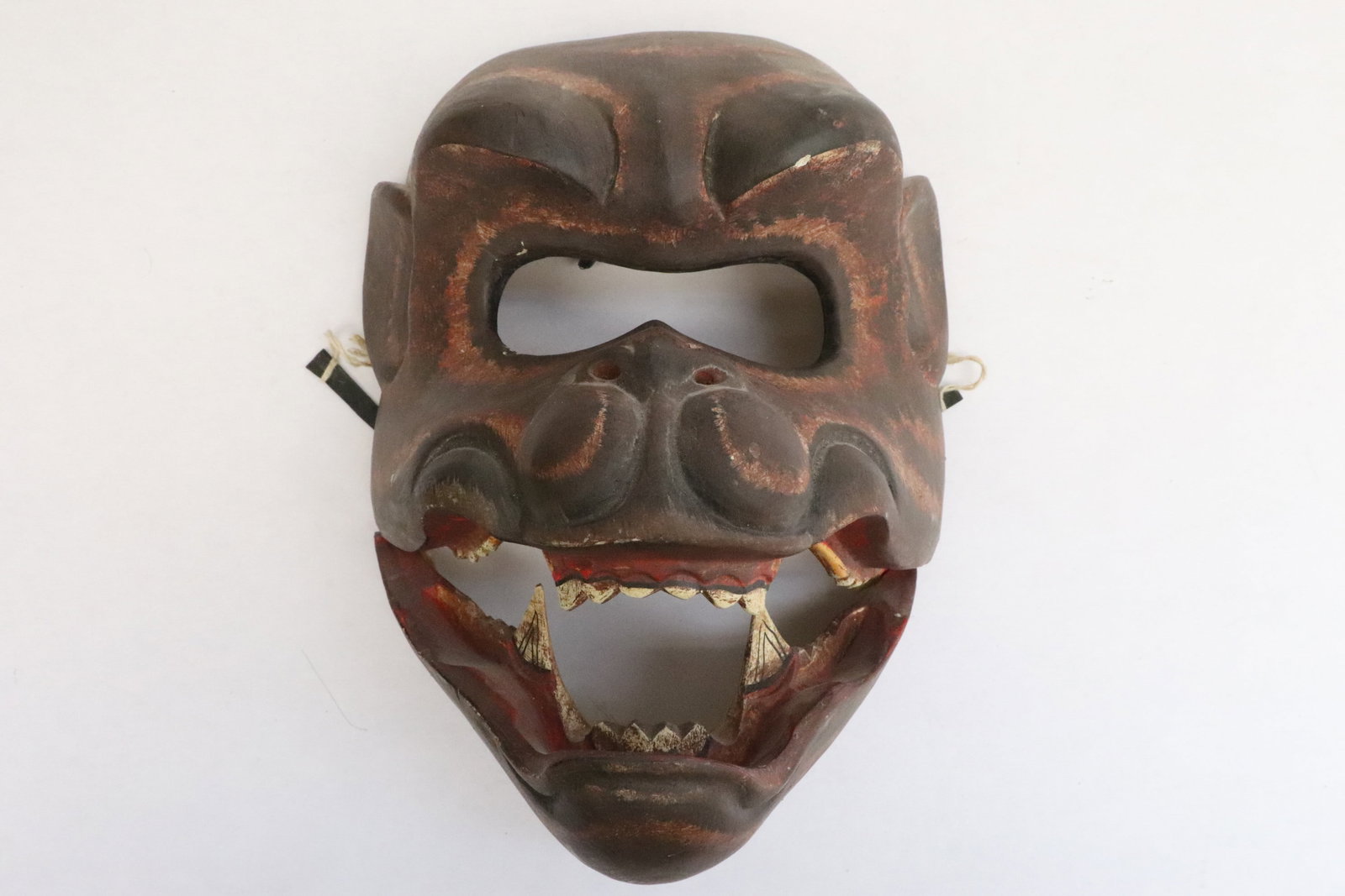 Vintage Japanese Kabuchi wood mask: Vintage Japanese Kabuchi wood mask, 4.65"x8.7"x6.8"