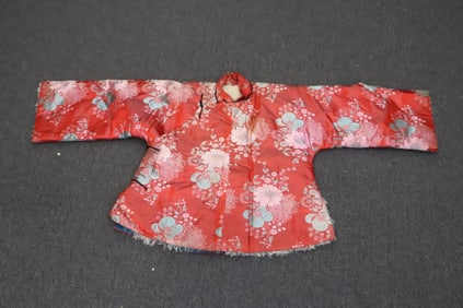 Chinese vintage embroidery blouse w/ fur style interior