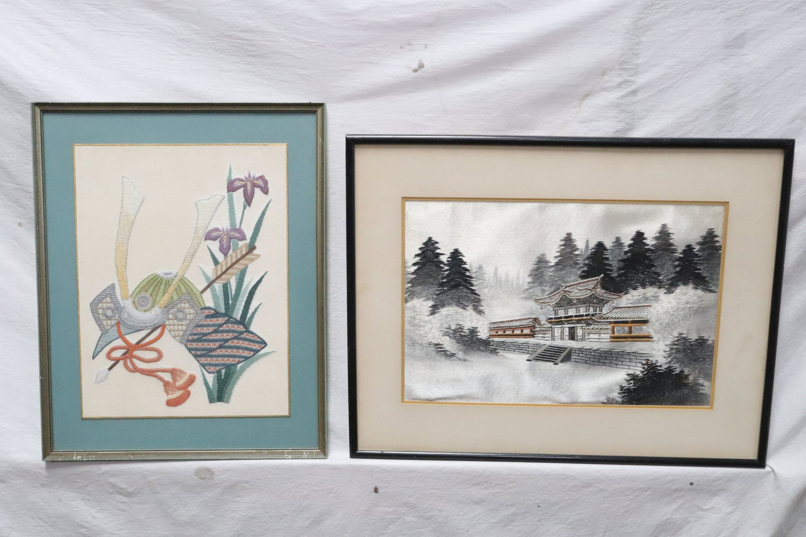 2 Japanese framed embroidery panels: 2 Japanese framed embroidery panels, 15.15"x11.5" (F: 20"x16"x0.6"), 11.15"x16.8" (F: 18.2"x23.3"x0.65")
