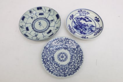 3 Chinese vintage blue and white porcelain plates