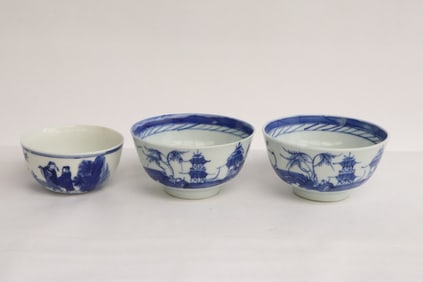 3 blue and white porcelain tea bowls