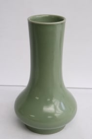 A Song style porcelain vase