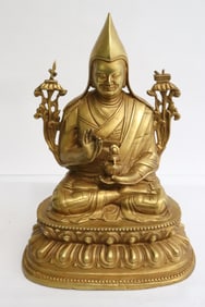 Fine Chinese gilt bronze sculpture of deity