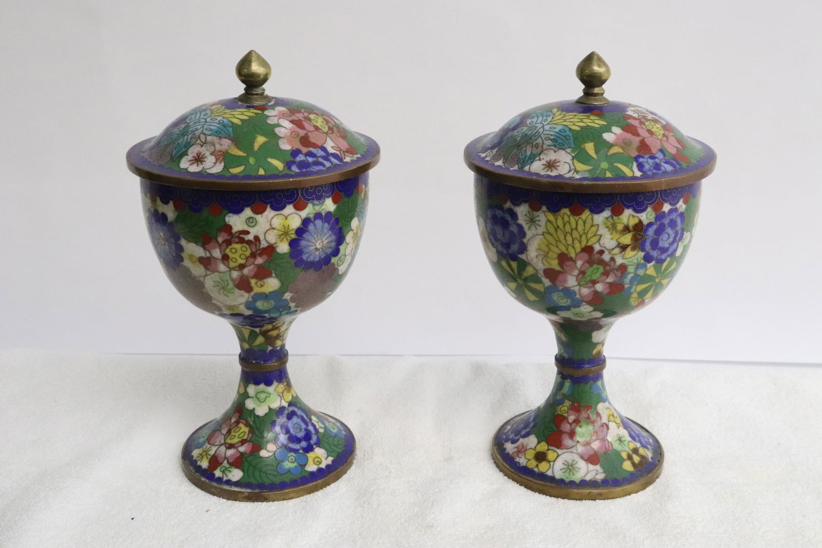Pair Chinese vintage cloisonne covered stem bowls (1 of 13)