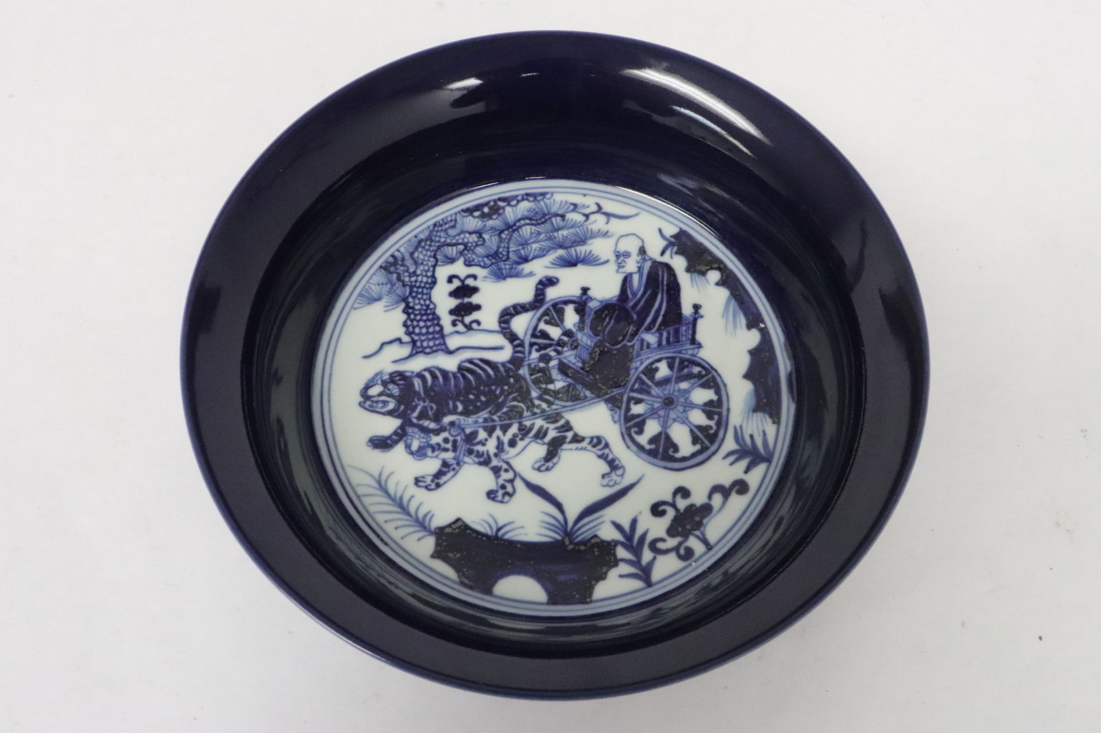 Chinese blue and white porcelain brush wash (1 of 7)