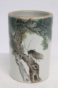 Chinese famille rose porcelain brush holder