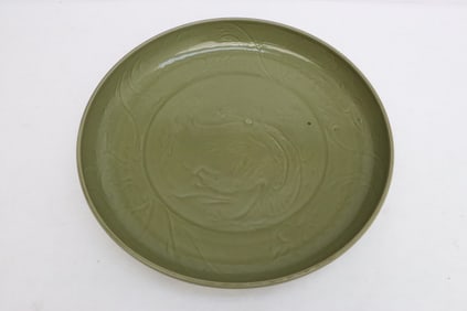Chinese Longquan yao style charger