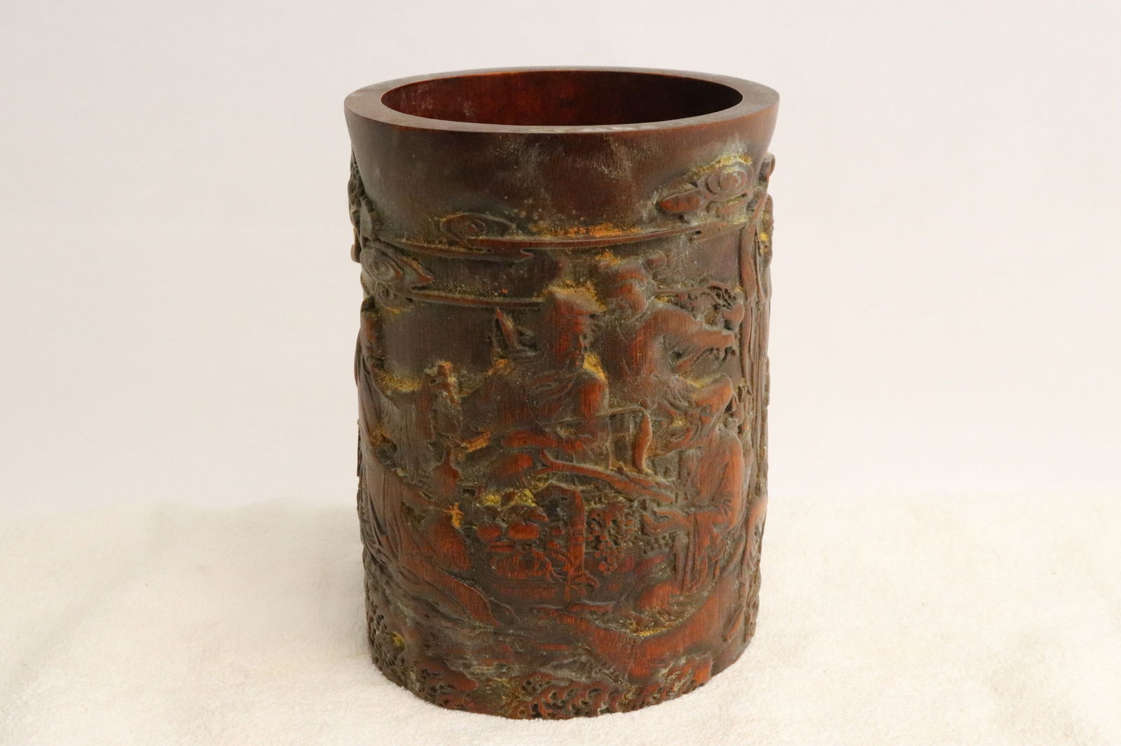 Fine bamboo carved brush holder (1 of 11)