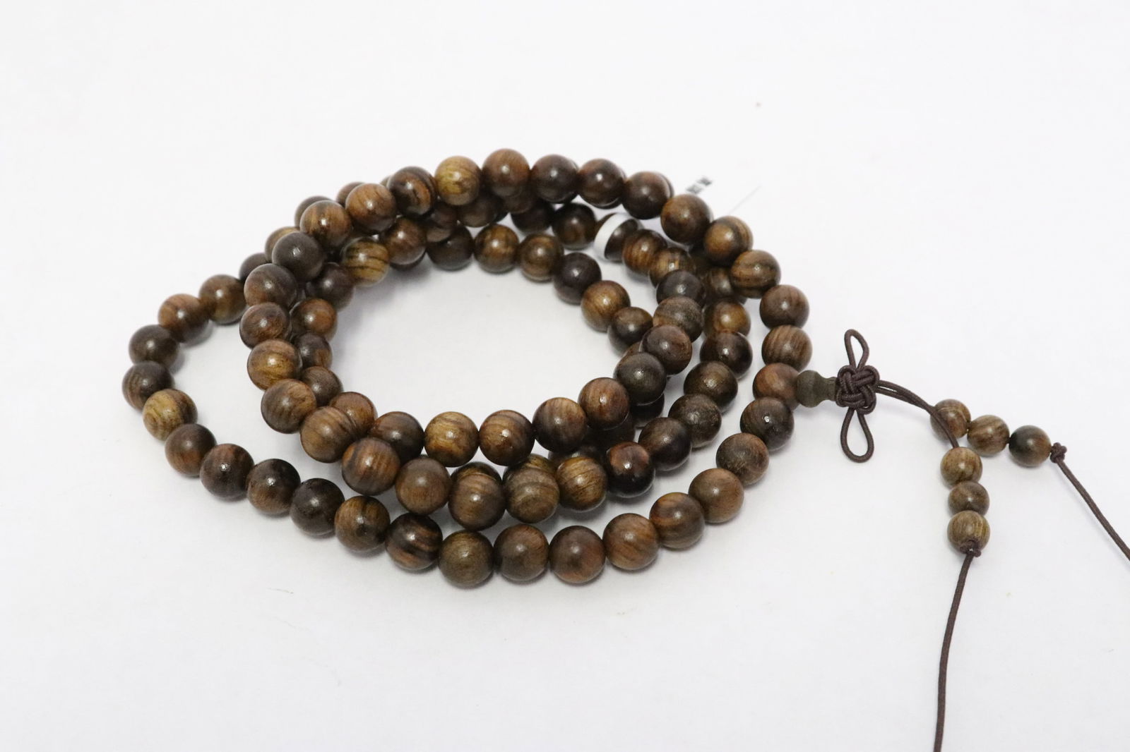 Genuine huanghuali wood bead necklace: Genuine huanghuali wood bead (0.3"x0.3"dia ea) necklace (35.2"L)