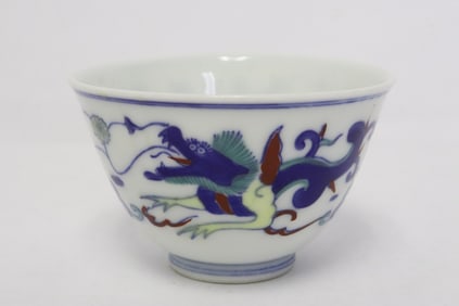 A doucai porcelain tea bowl