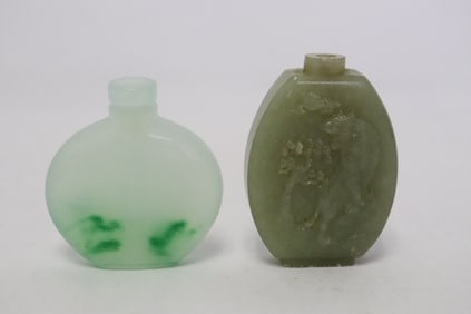 2 snuff bottles