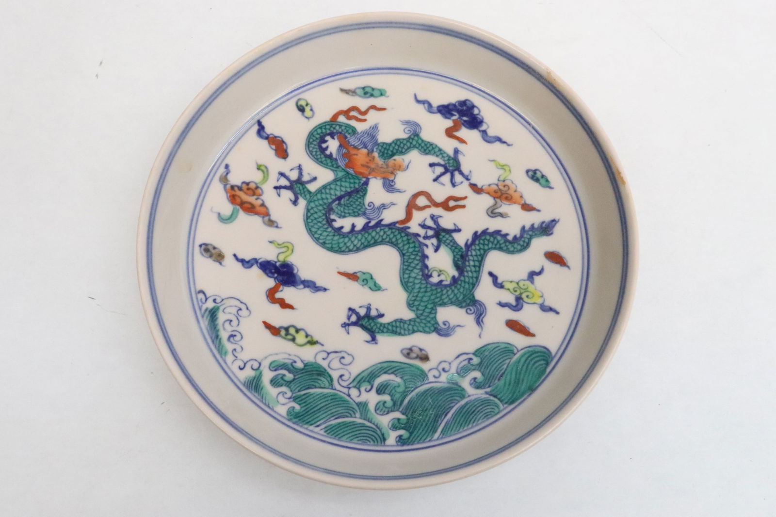 Fine doucai porcelain plate (1 of 7)
