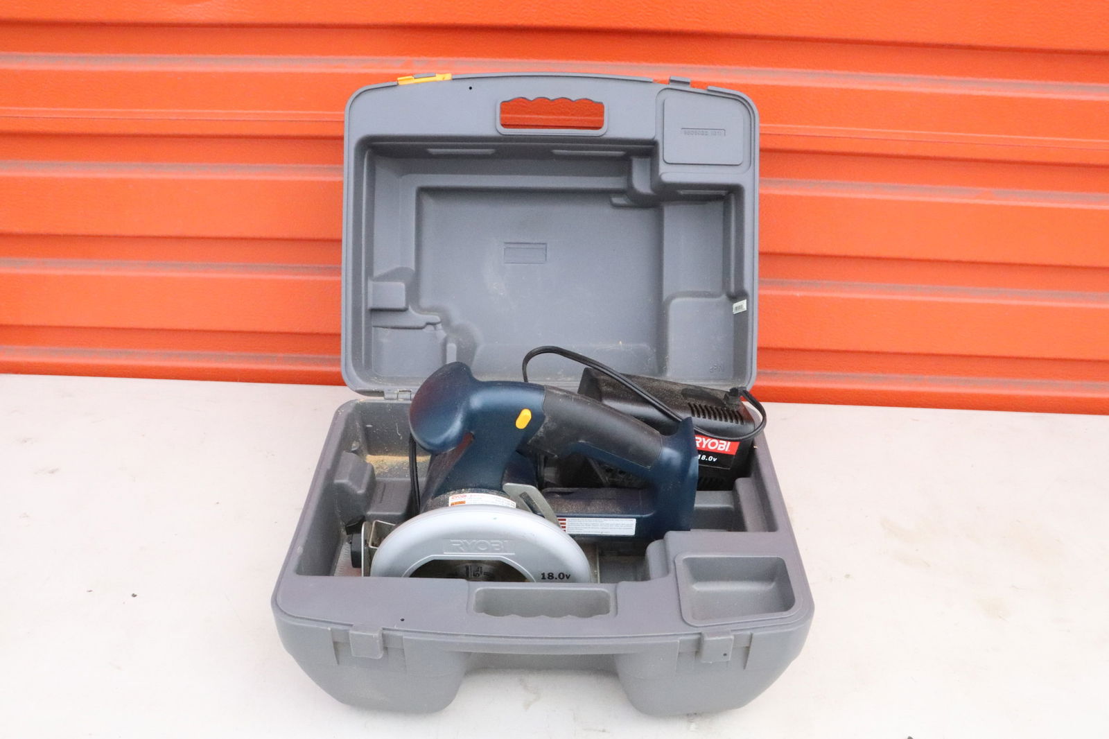 Ryobi model R10631 5.5" cordless circular saw (1 of 7)