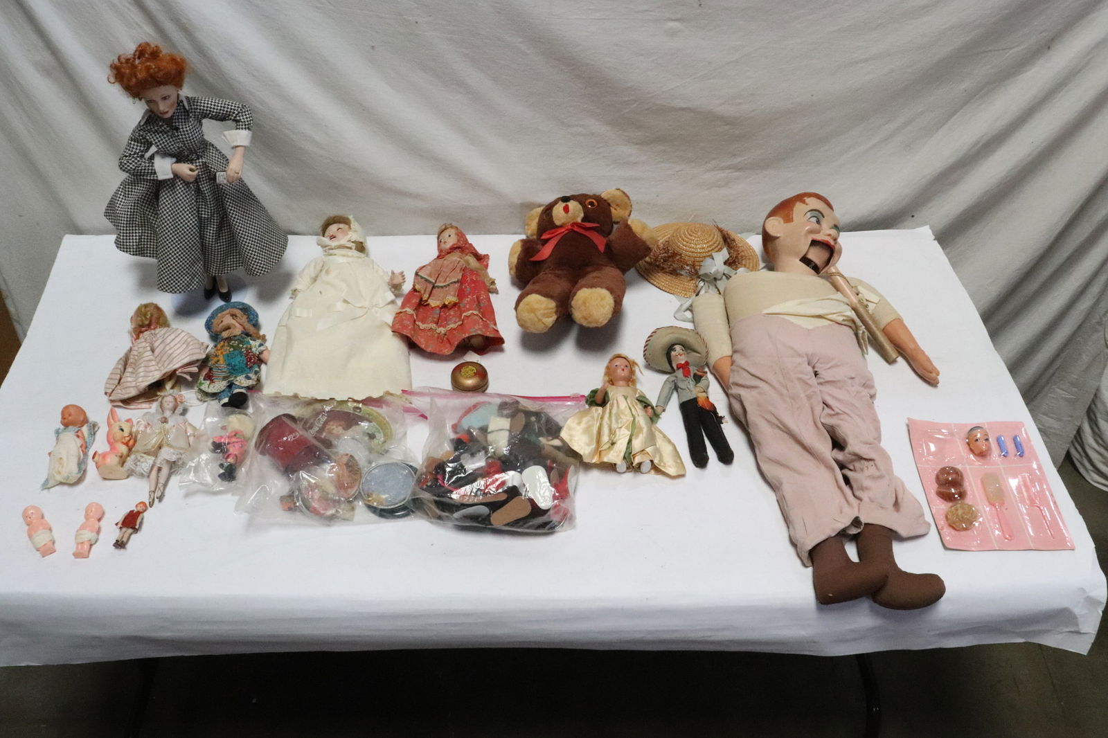 Misc. dolls, and doll accessories (1 of 12)