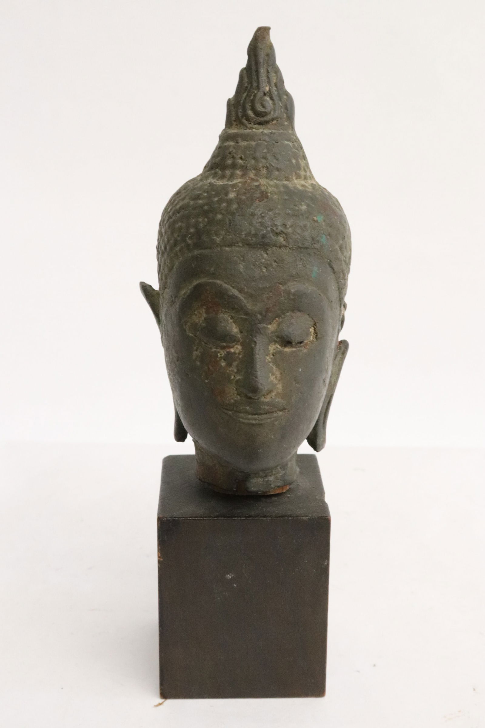 Antique South Asia bronze Buddha head (1 of 7)