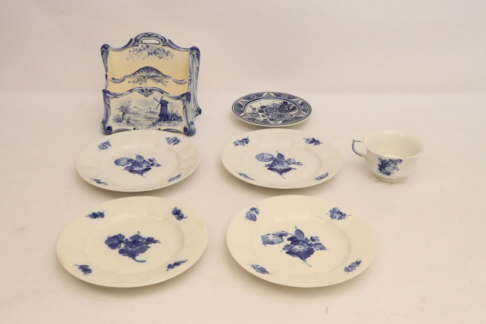 7 pieces; Royal Copenhagen, Delft, etc. (1 of 11)