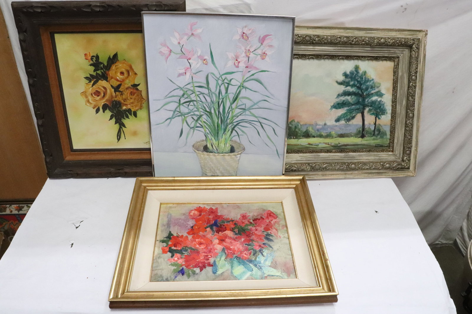 4 oil on canvas paintings: 4 oil on canvas paintings, 19.2"x15.3" - 27.6"x21.6" (F: 28.3"x22.25"x1.4" - 26.1"x30.25"x2")