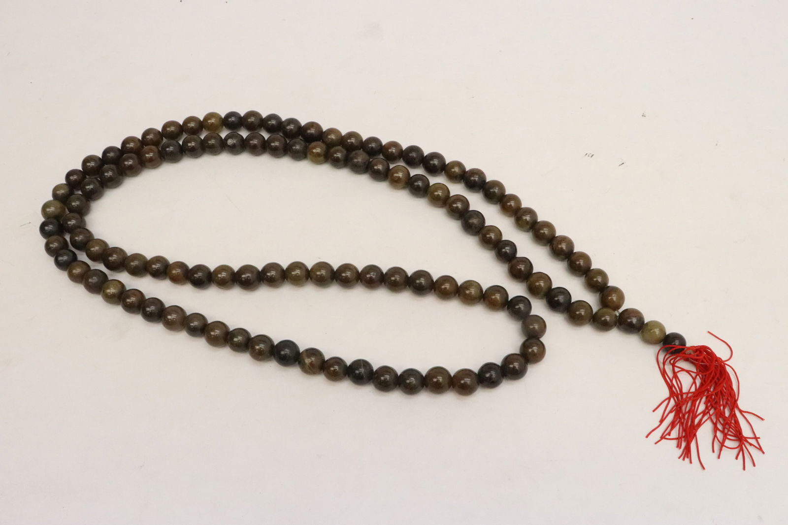A long stone bead necklace (1 of 6)