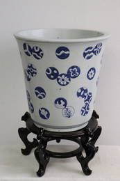 Chinese early 19th c. massive b&w planter, w/ stand