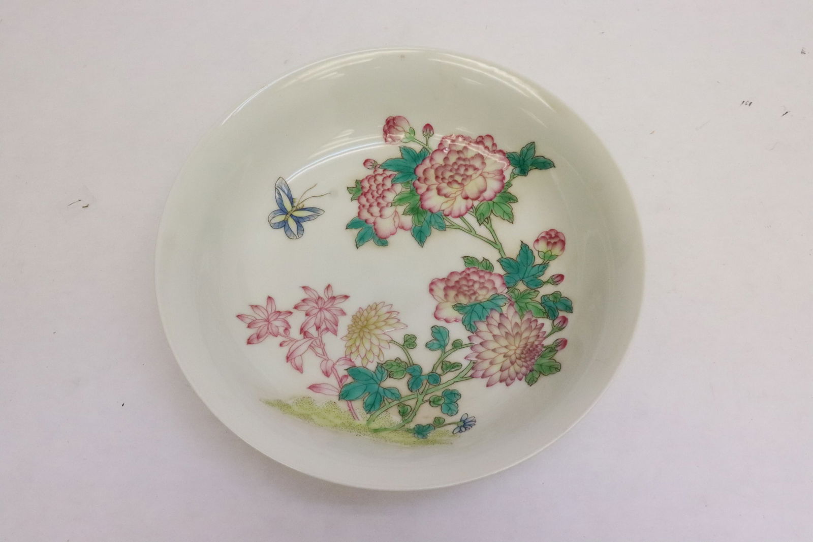 Fine Chinese famille rose porcelain plate (1 of 7)