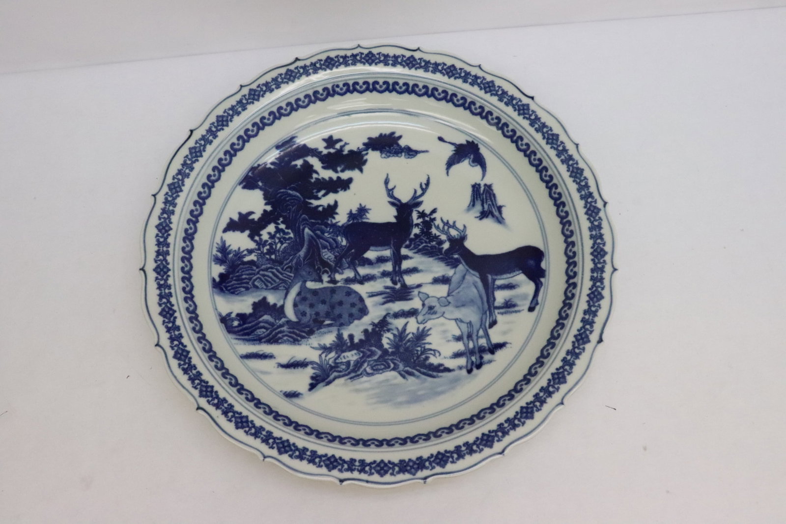 Chinese blue and white porcelain charger: Chinese blue and white porcelain charger, 2.9"x17.65"dia