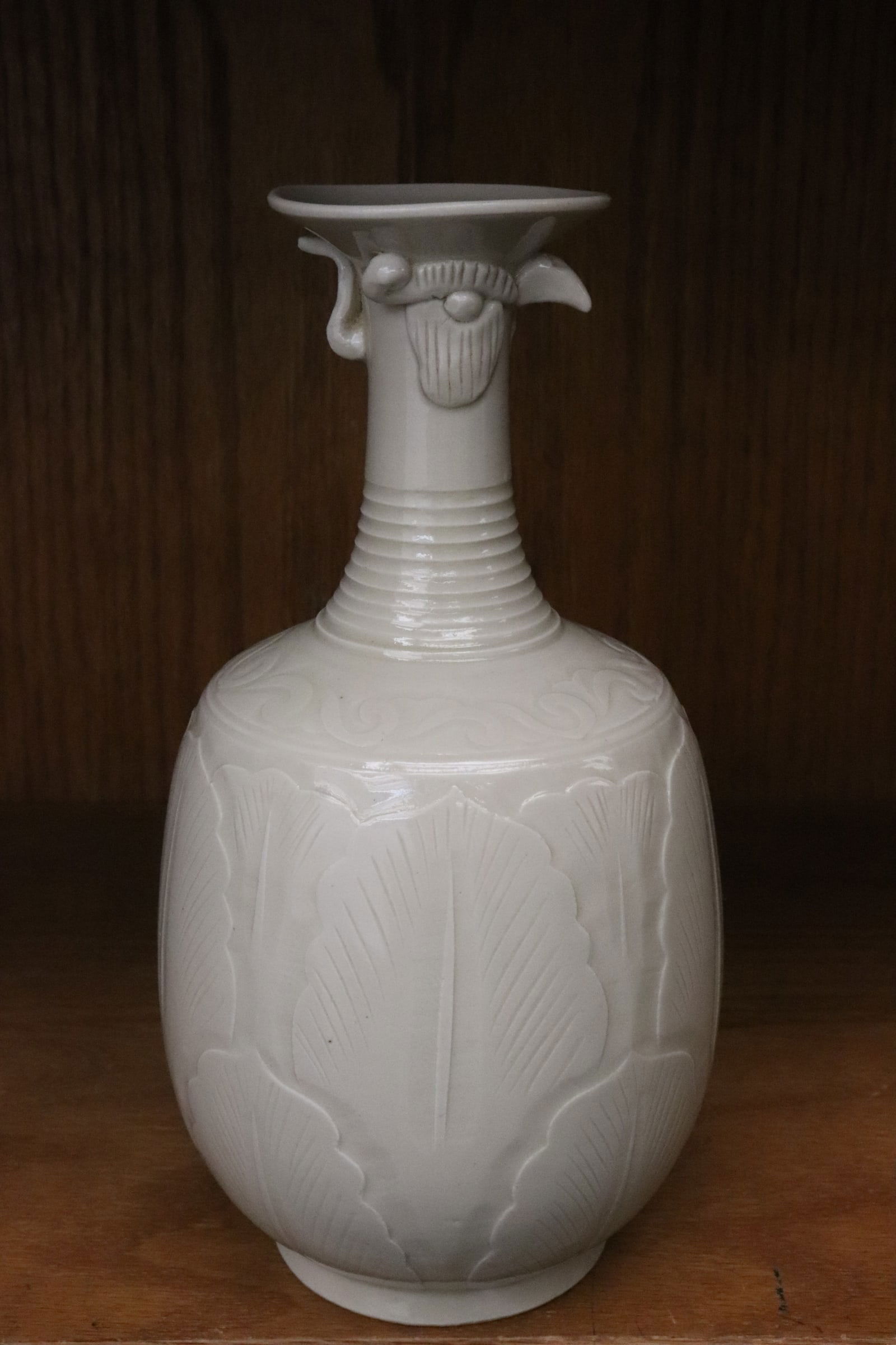 White glazed porcelain vase (1 of 10)