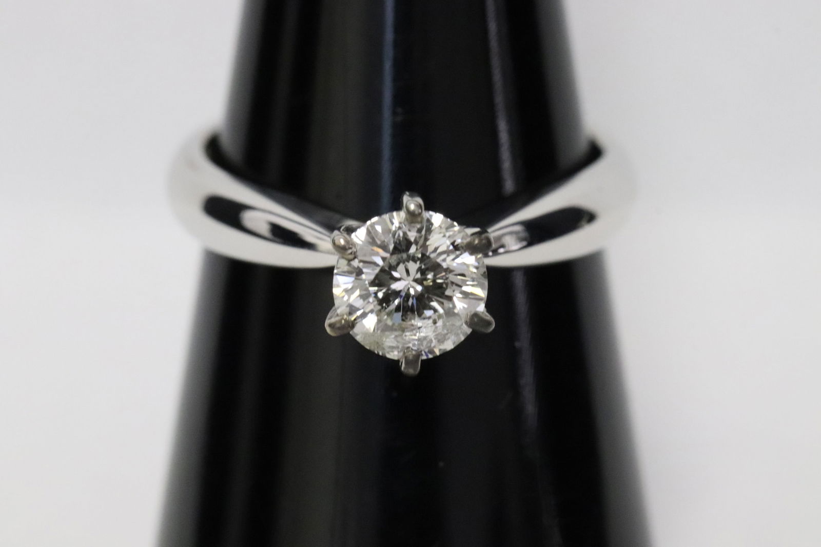 14K W/G diamond ring (1 of 9)