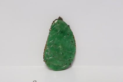 14K Y/G bezel jadeite pendant w/ GIA certificate