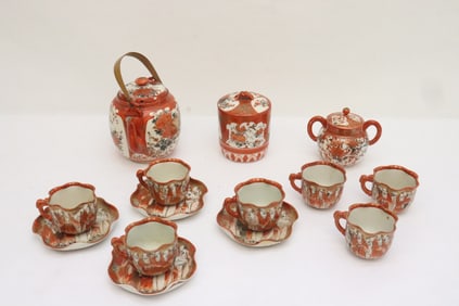 Fine Japanese 19th/20th century kutani tea set