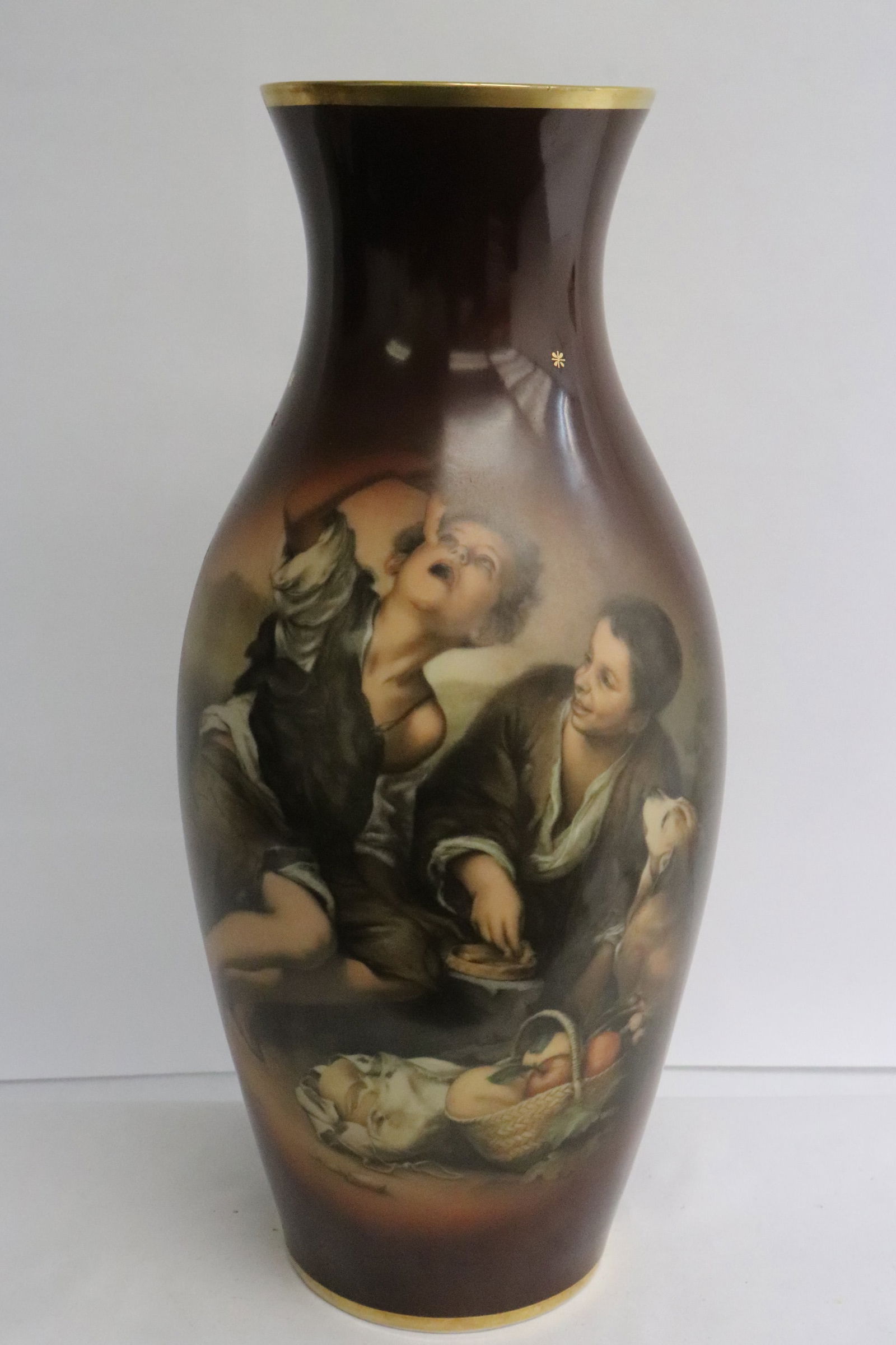 A fine Germany porcelain vase: A fine Germany porcelain vase, 15.35"x7.15"dia