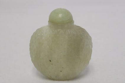 Chinese vintage white jade carved snuff bottle